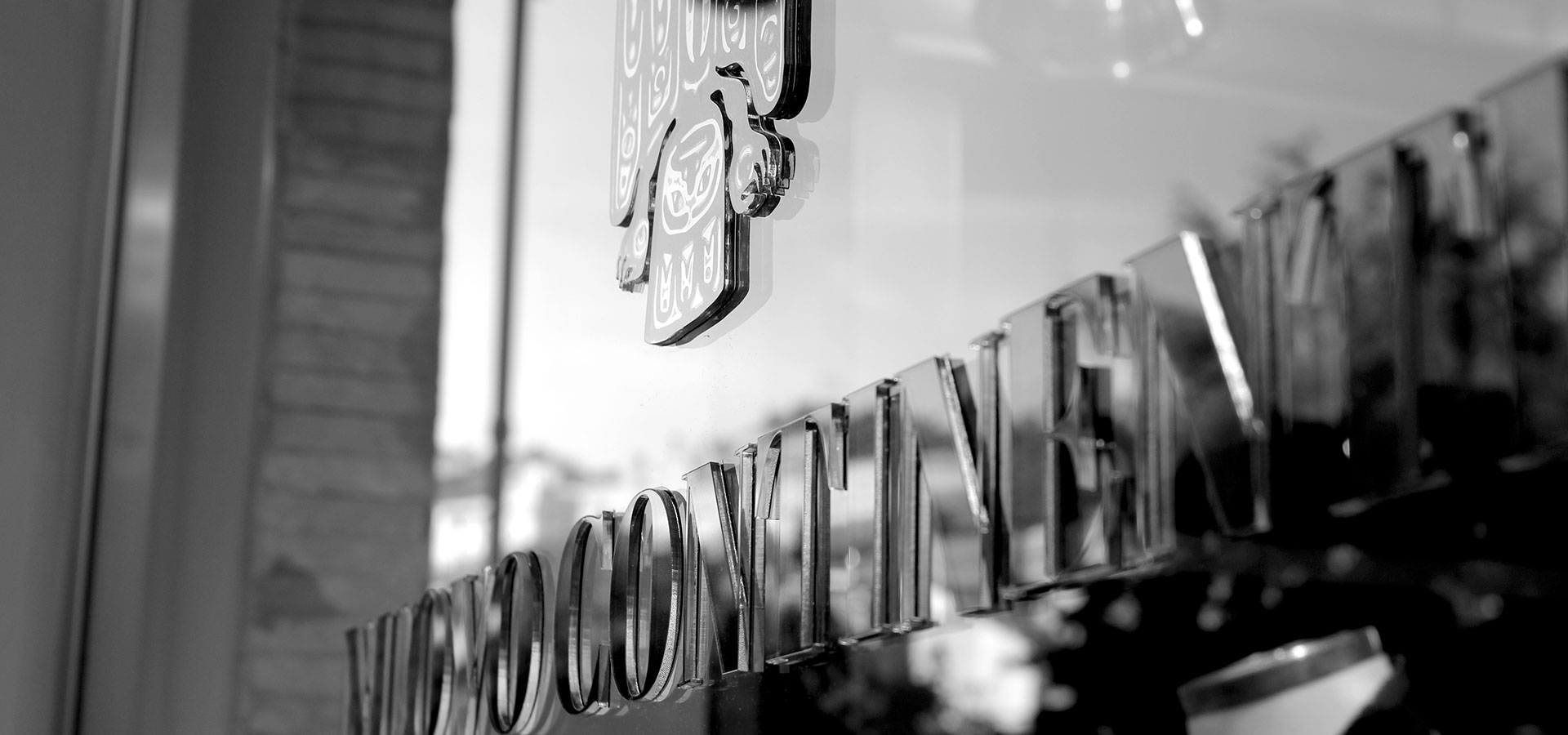 L’insegna originale di Nuovo Continente